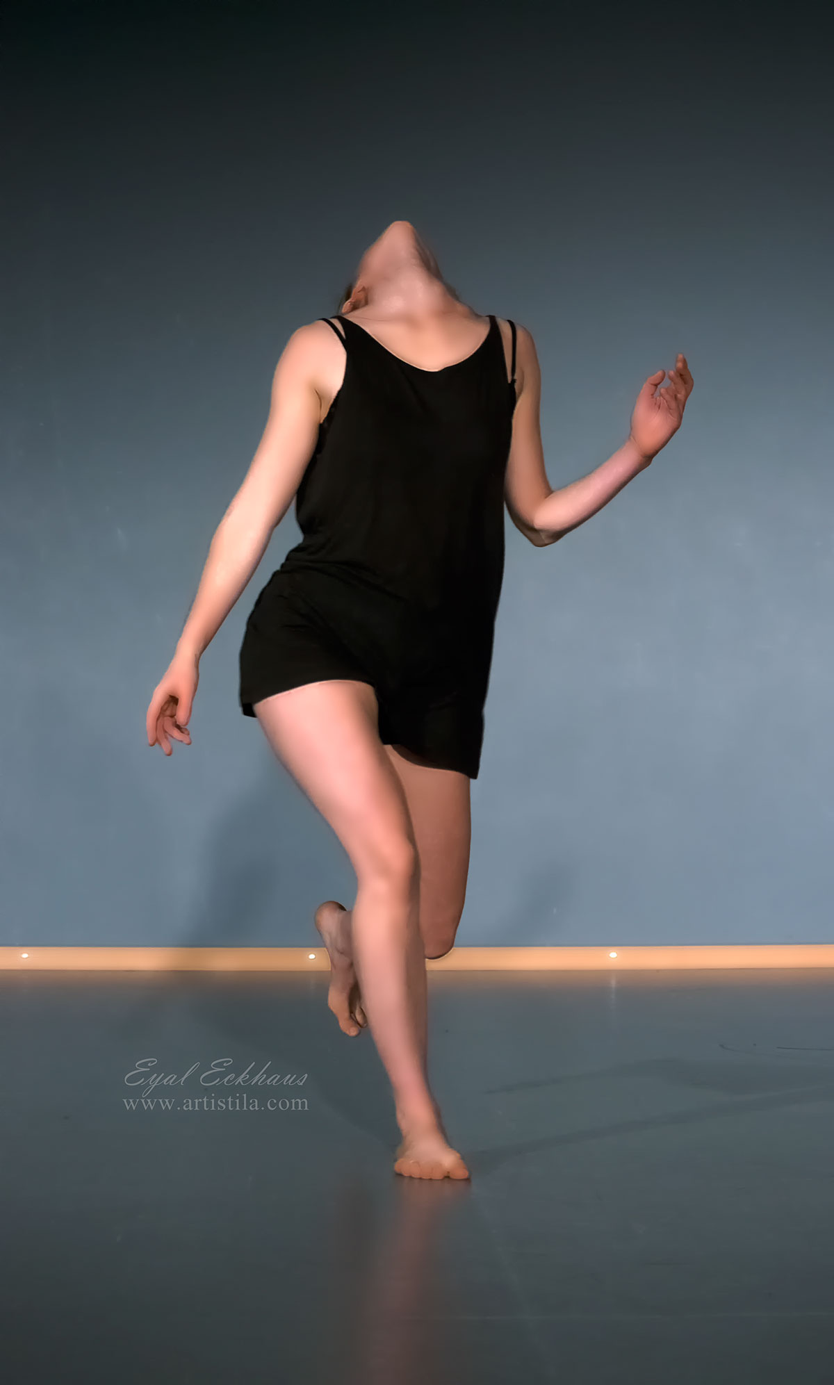 Dance show by Roni Chadash